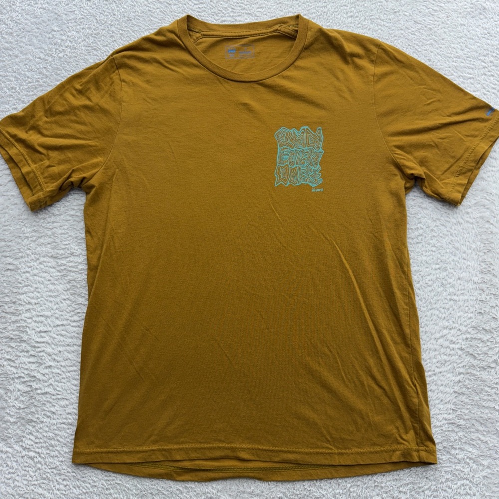 Janji Run Everywhere Supima Cotton Performance Graphic Tee Mustard Yellow Mens S